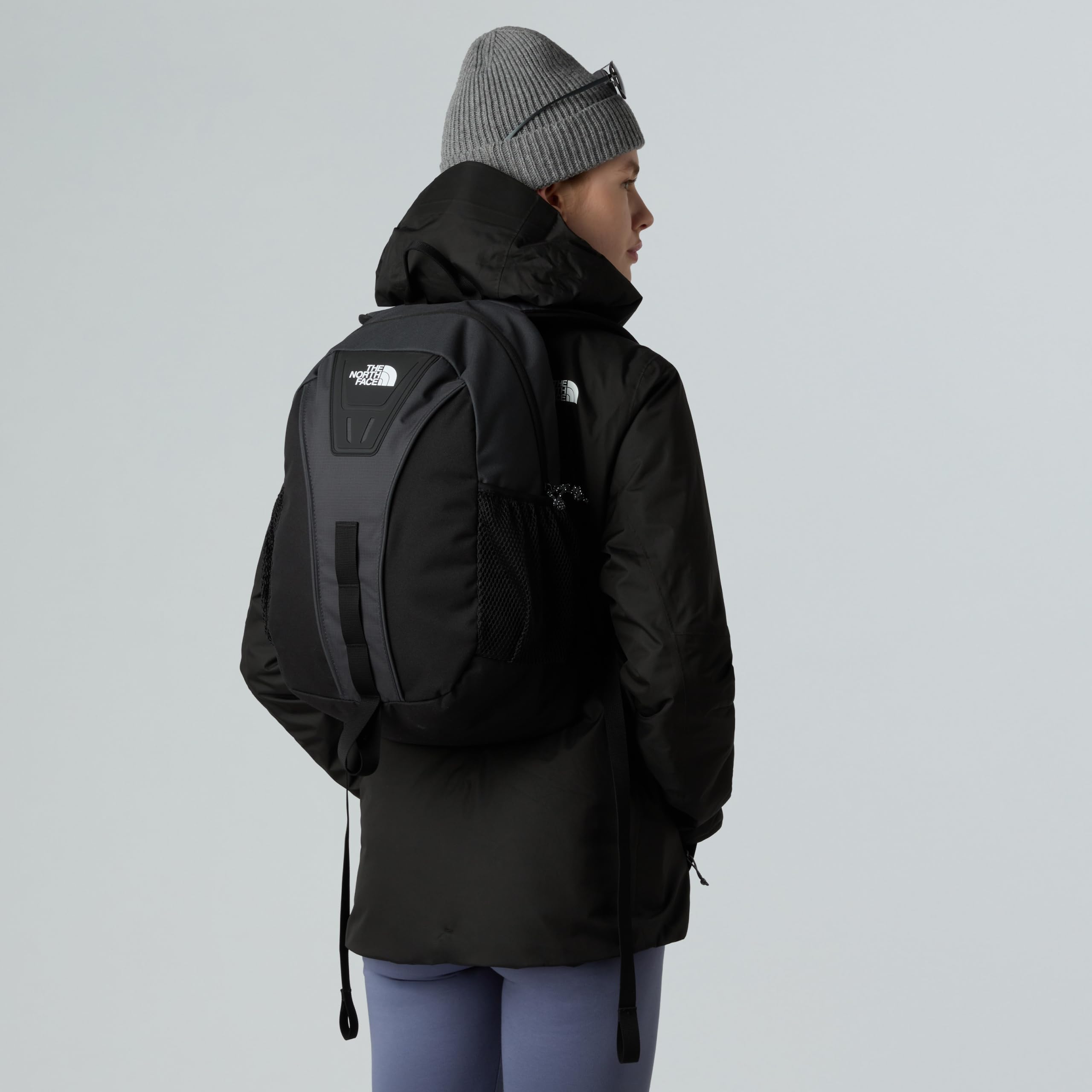 the-north-face-y2k-daypack-rucksack-herren-tnf-schwarz-asphaltgrau image 7